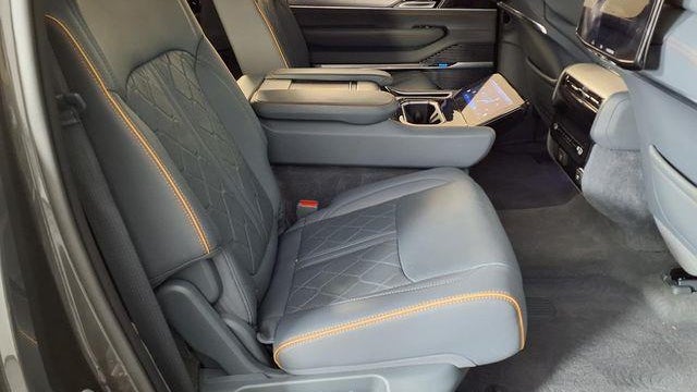 2023 Jeep Grand Wagoneer L Series III Obsidian