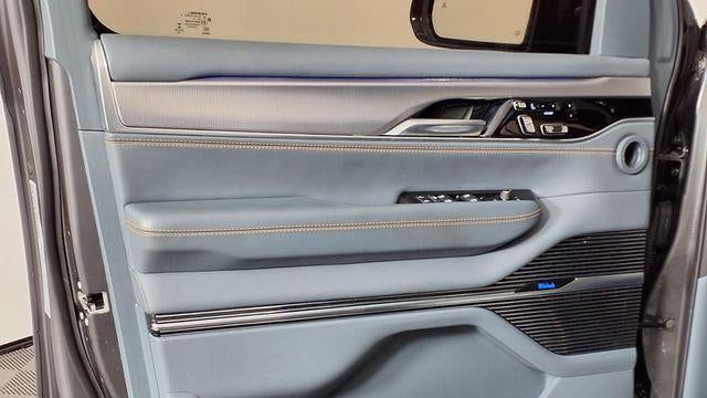 2023 Jeep Grand Wagoneer L Series III Obsidian