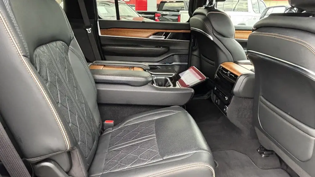 2024 Jeep Grand Wagoneer L Series III