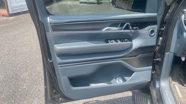 2023 Jeep Grand Wagoneer L Series III Obsidian