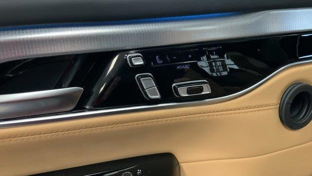 2023 Jeep Grand Wagoneer L Series III Obsidian