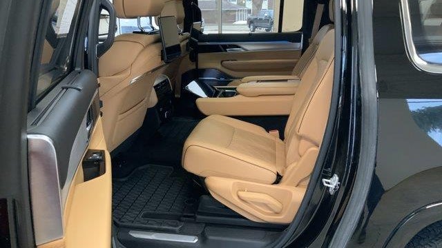 2023 Jeep Grand Wagoneer L Series III Obsidian