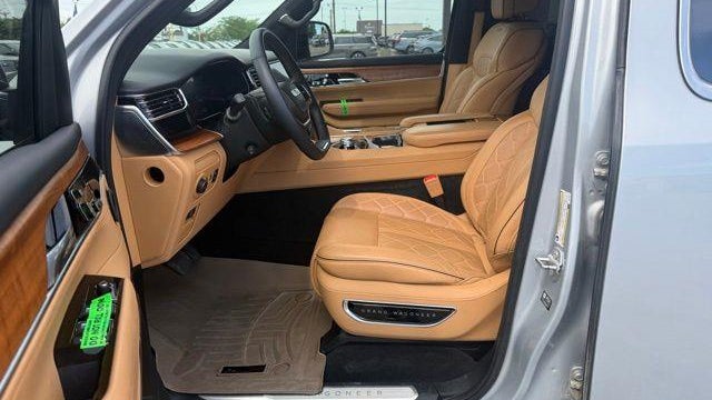 2023 Jeep Grand Wagoneer L Series III Obsidian
