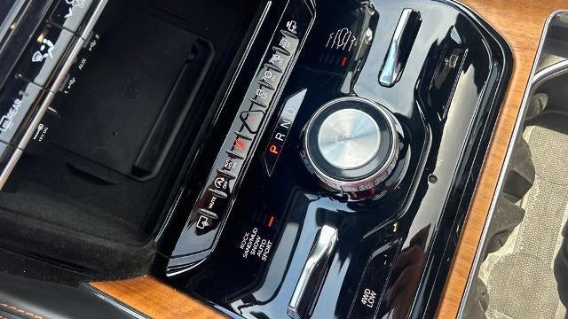2024 Jeep Grand Wagoneer L Series III