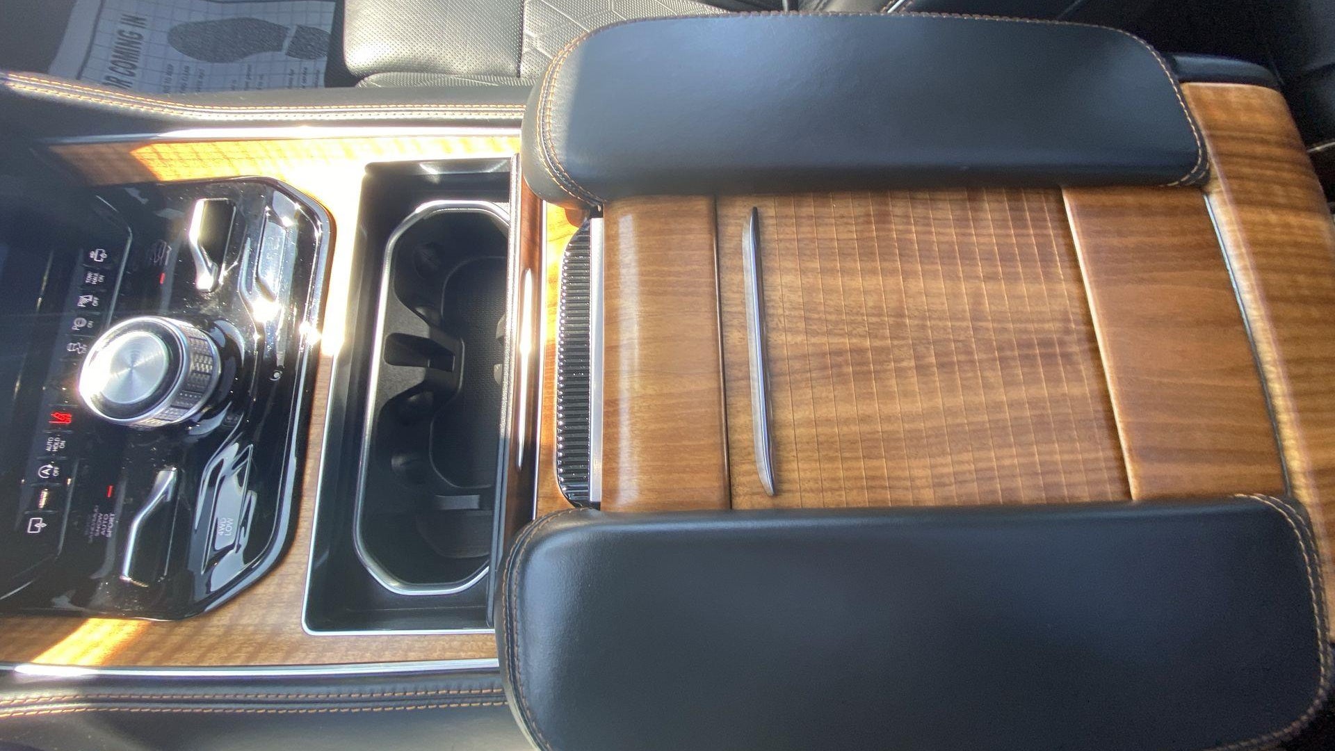2024 Jeep Grand Wagoneer L Series III