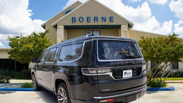 2023 Jeep Grand Wagoneer L Series III Obsidian