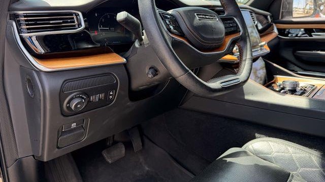 2023 Jeep Grand Wagoneer L Series III Obsidian