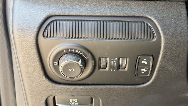 2023 Jeep Grand Wagoneer L Series III Obsidian