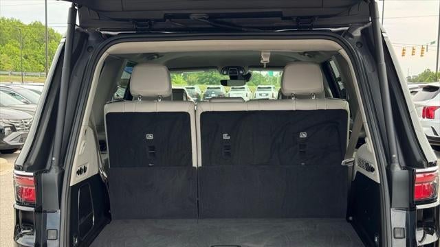 2023 Jeep Wagoneer Base