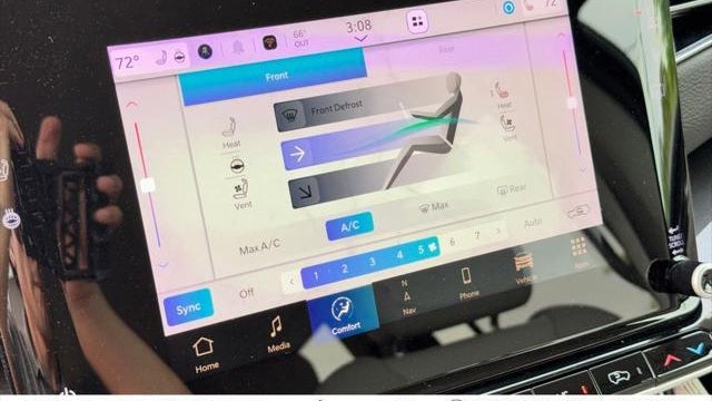 2023 Jeep Wagoneer Base