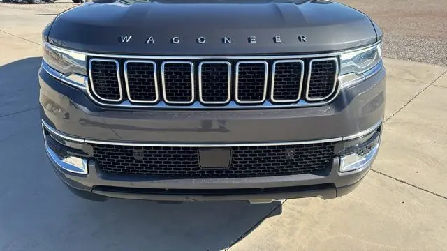 2024 Jeep Wagoneer Base