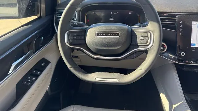 2024 Jeep Wagoneer Base