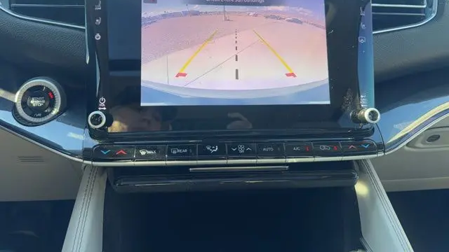 2024 Jeep Wagoneer Base