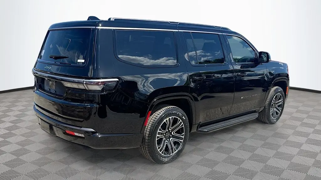 2026 Jeep Grand Wagoneer Base