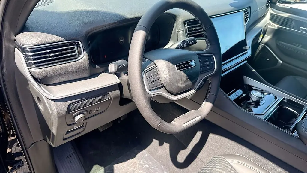 2026 Jeep Grand Wagoneer Base