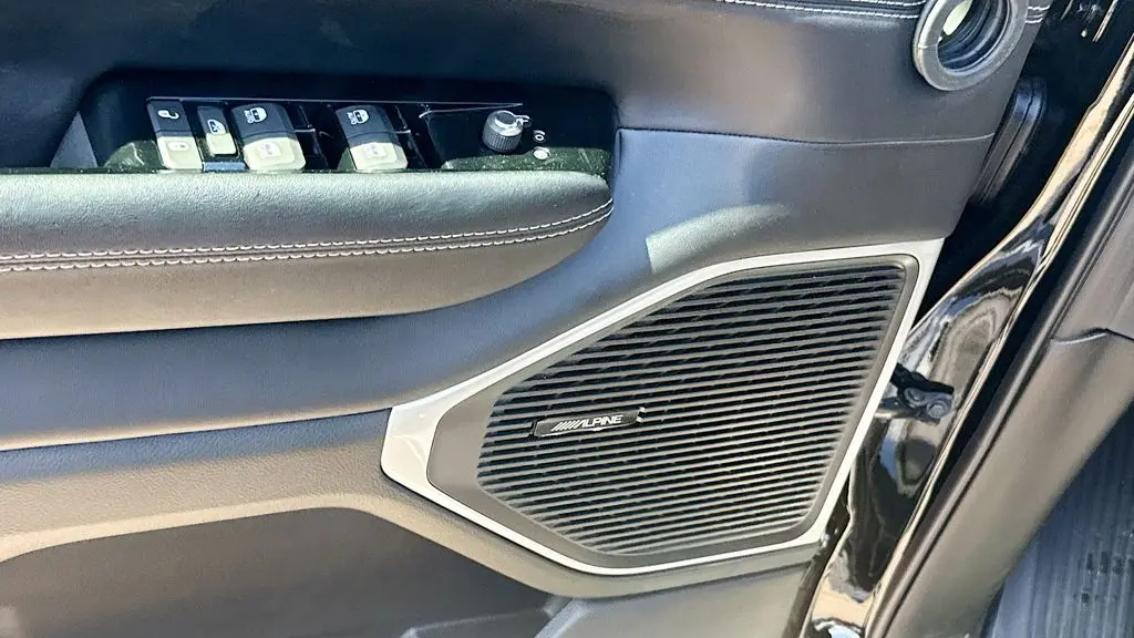 2026 Jeep Grand Wagoneer Base
