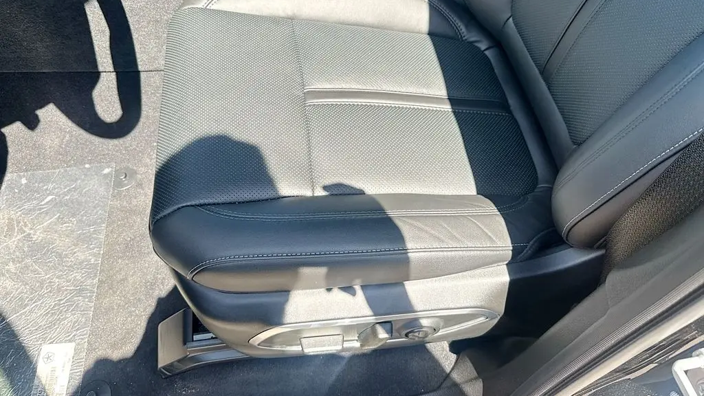 2026 Jeep Grand Wagoneer Base
