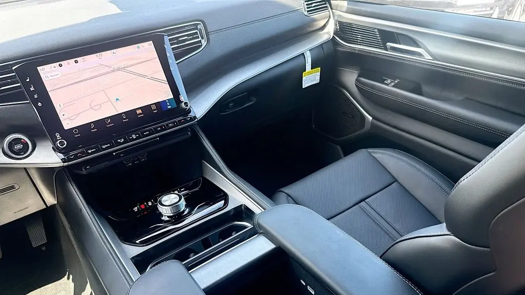 2026 Jeep Grand Wagoneer Base