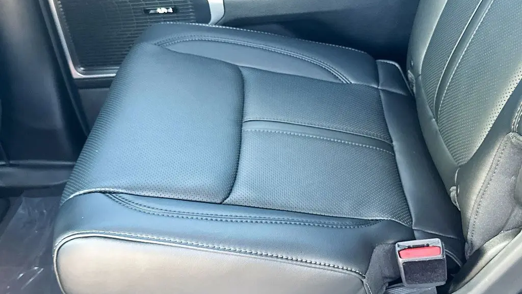 2026 Jeep Grand Wagoneer Base