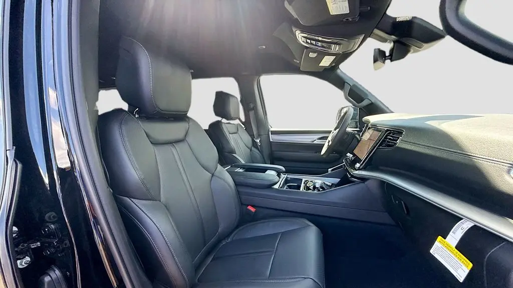 2026 Jeep Grand Wagoneer Base