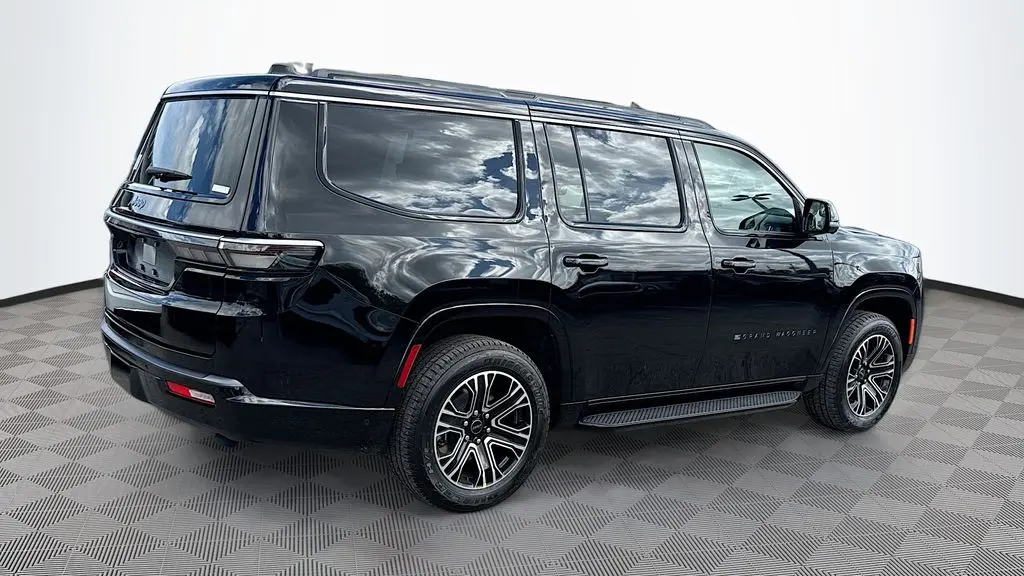 2026 Jeep Grand Wagoneer Base