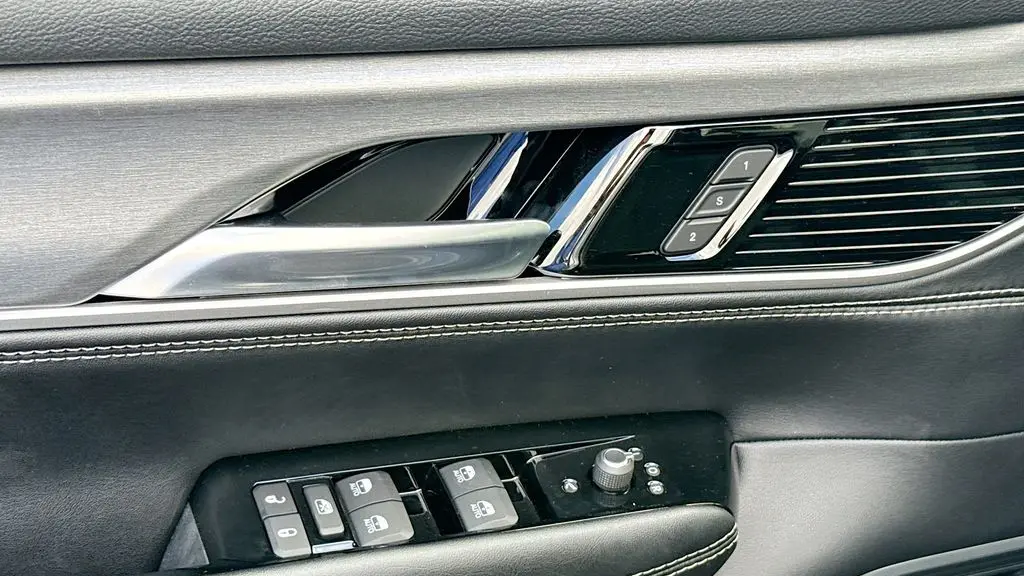 2026 Jeep Grand Wagoneer Base