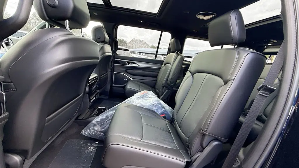 2026 Jeep Grand Wagoneer Base