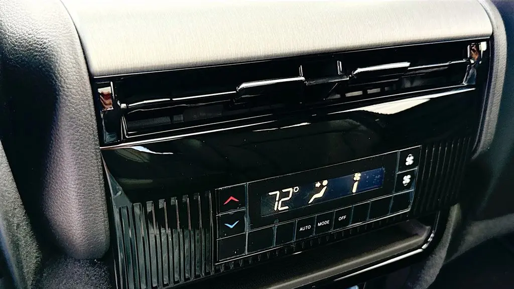 2026 Jeep Grand Wagoneer Base