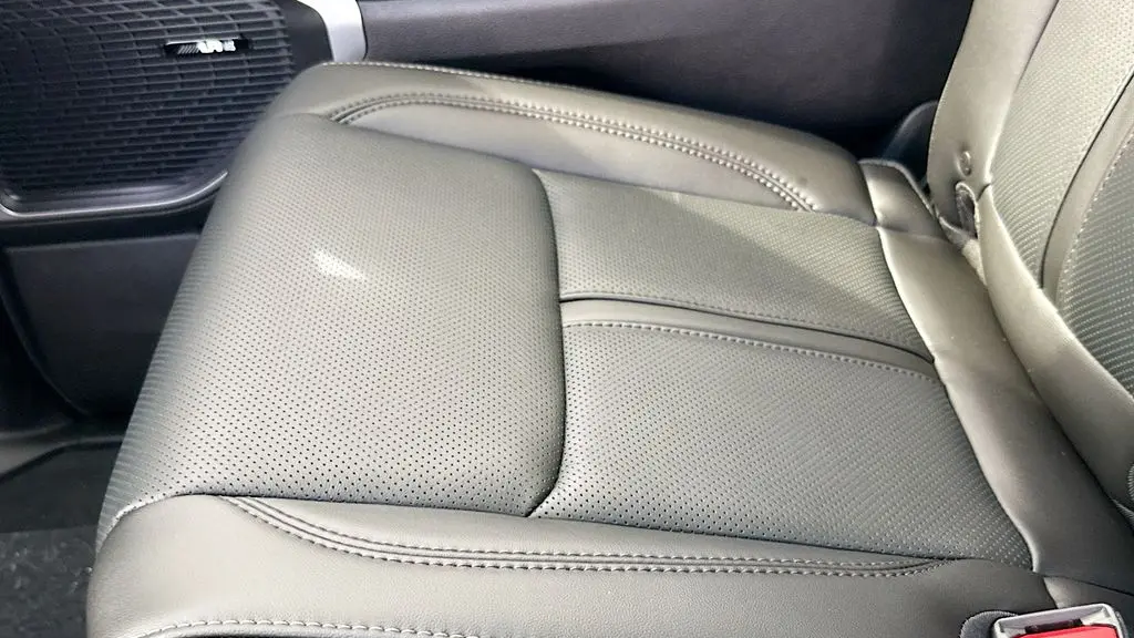 2026 Jeep Grand Wagoneer Base