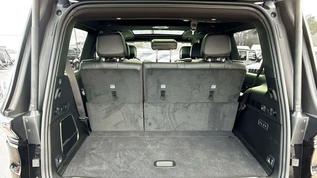 2026 Jeep Grand Wagoneer Base