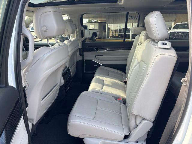 2024 Jeep Wagoneer - $39,983
