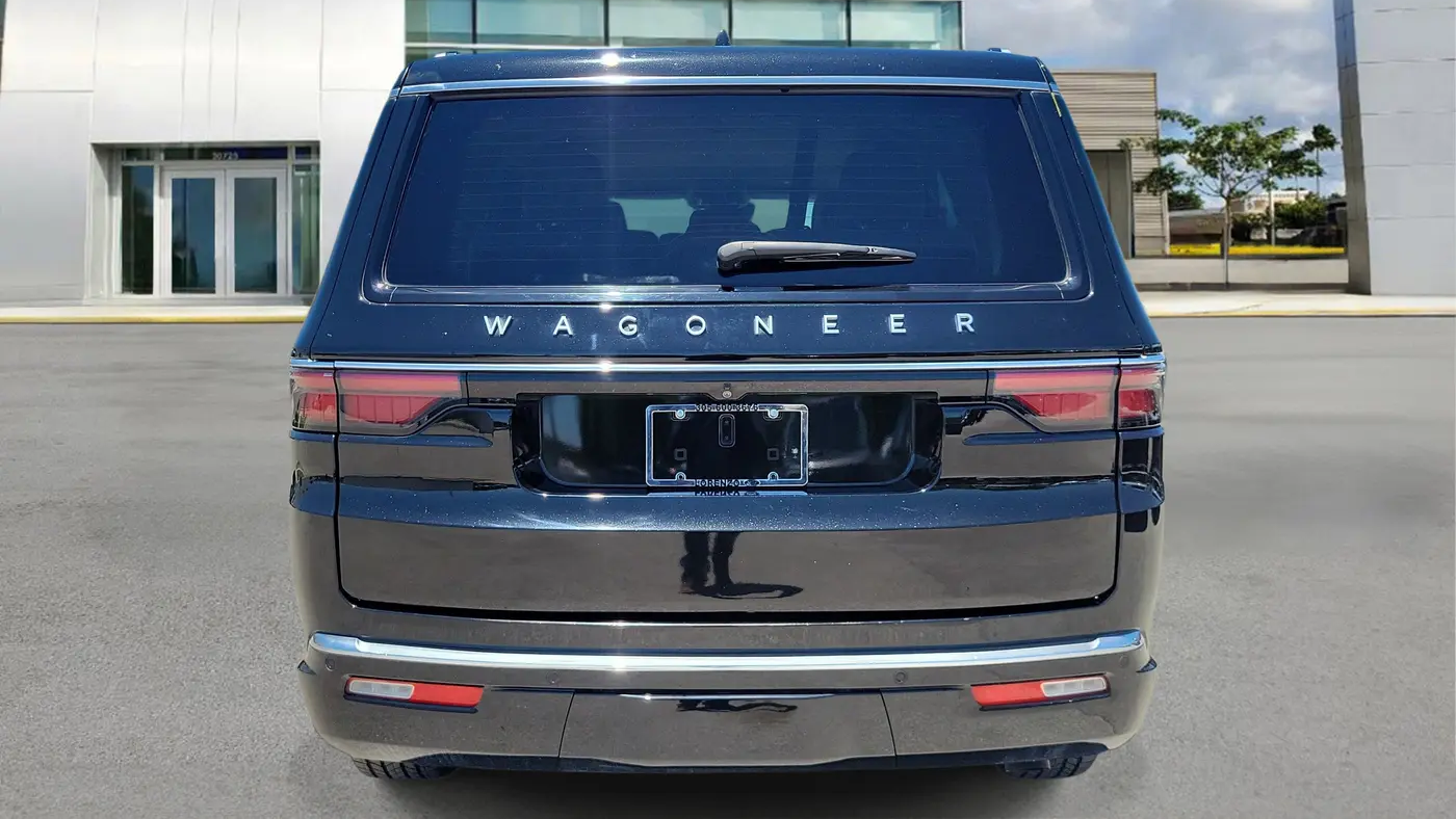 2023 Jeep Wagoneer Carbide