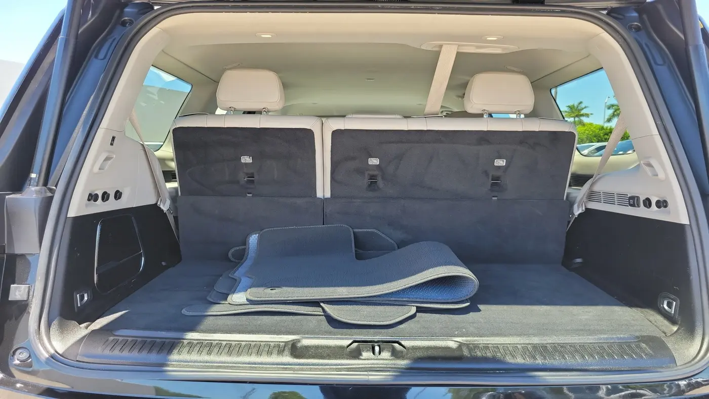 2023 Jeep Wagoneer Carbide