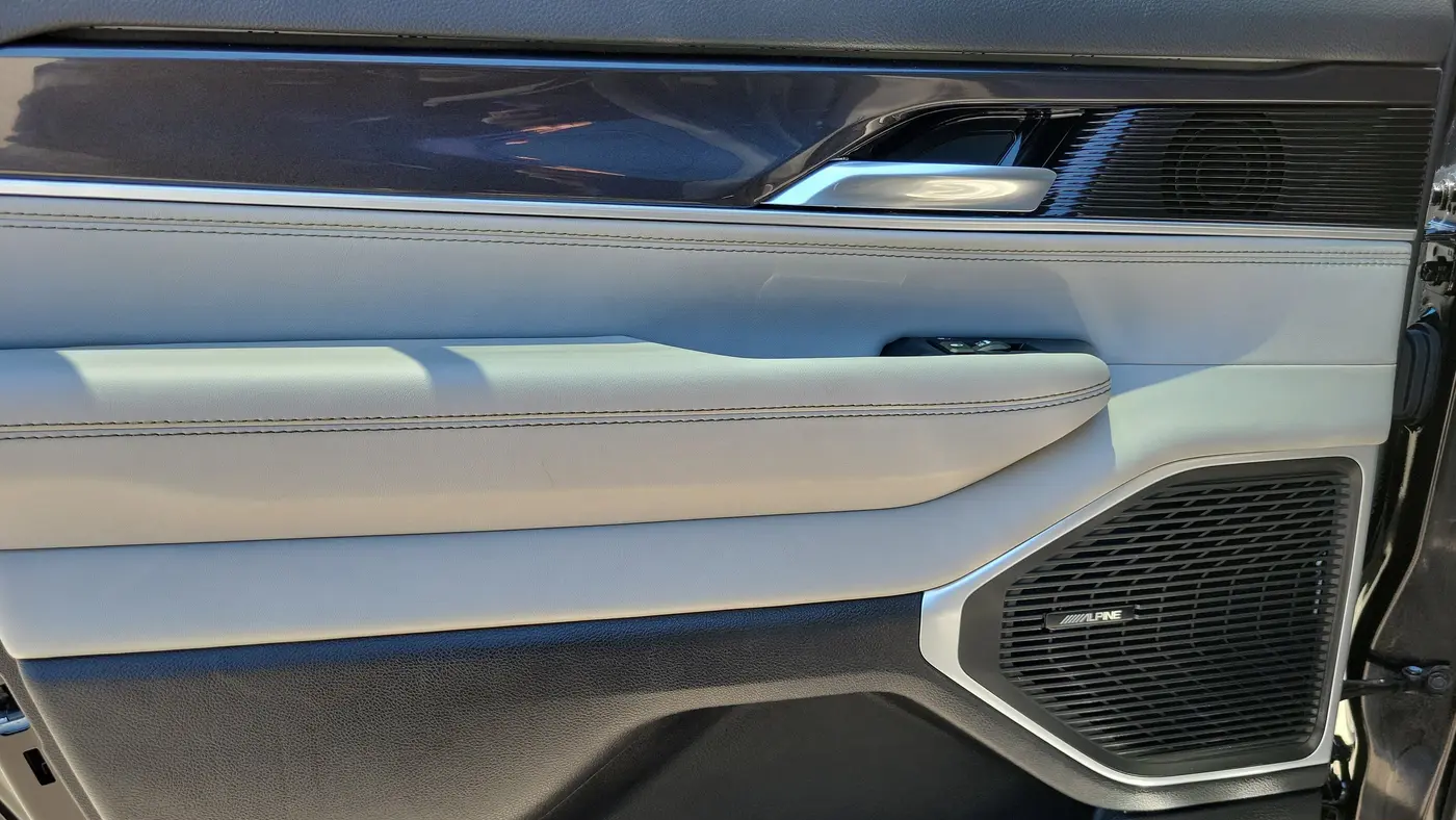 2023 Jeep Wagoneer Carbide