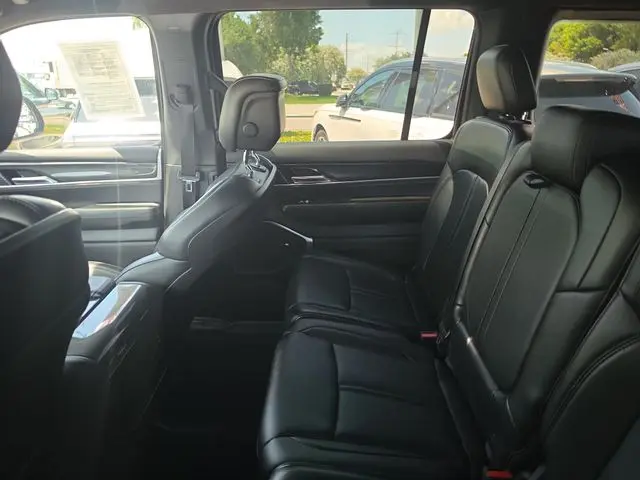 2023 Jeep Wagoneer - $38,990