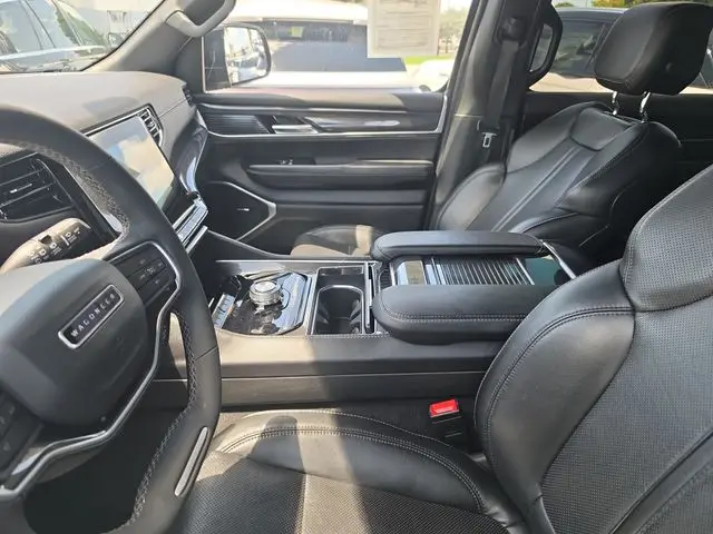 2023 Jeep Wagoneer - $38,990