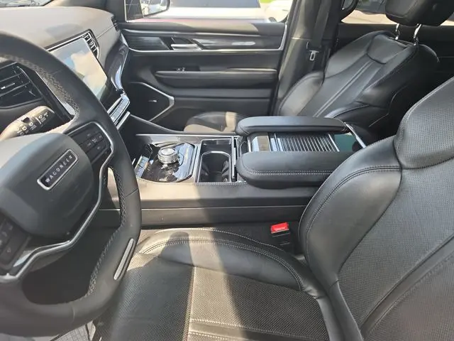 2023 Jeep Wagoneer - $38,990