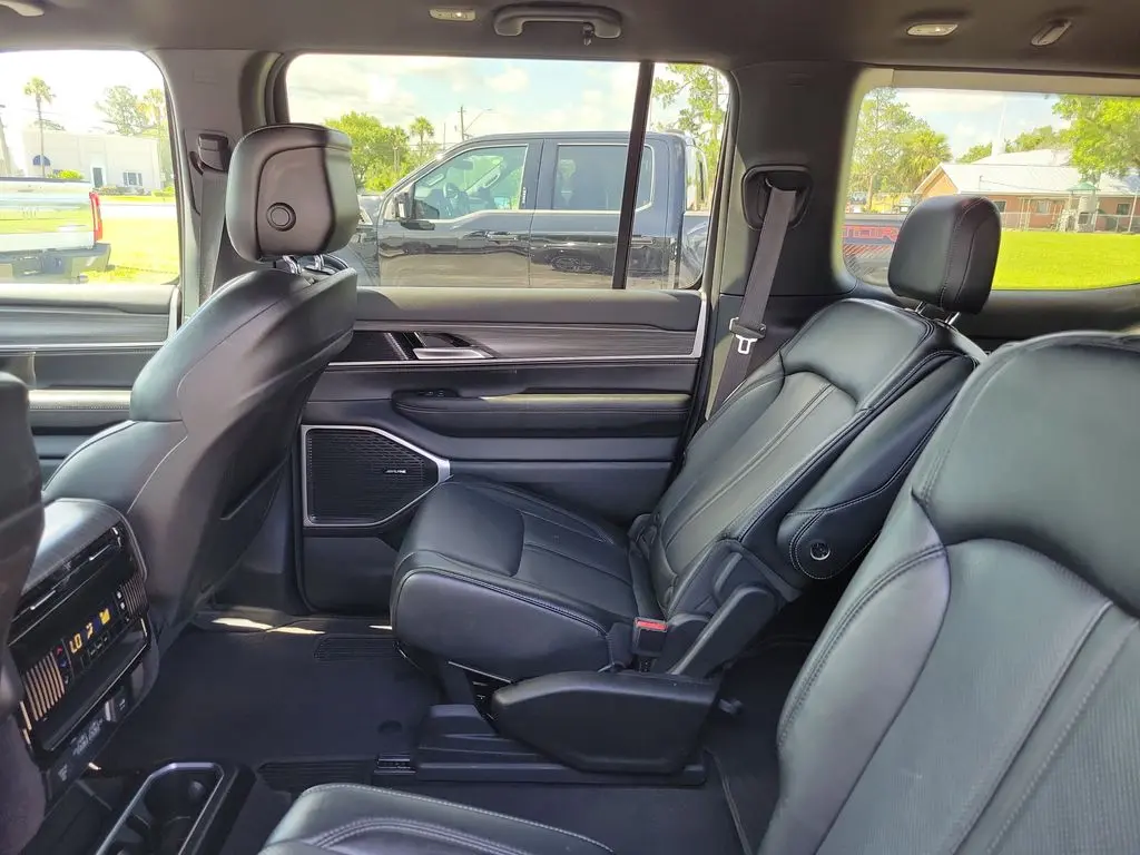 2024 Jeep Wagoneer - $29,109