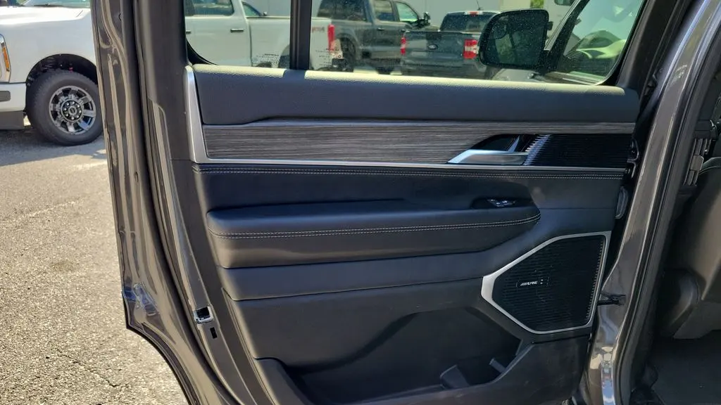 2024 Jeep Wagoneer Series II