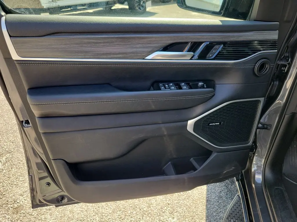 2024 Jeep Wagoneer - $29,109
