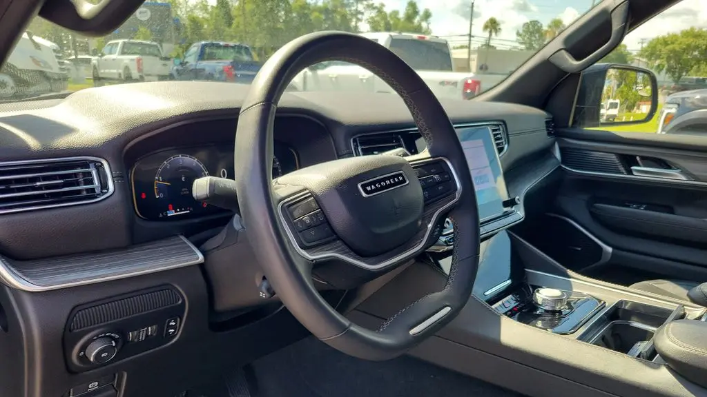 2024 Jeep Wagoneer Series II