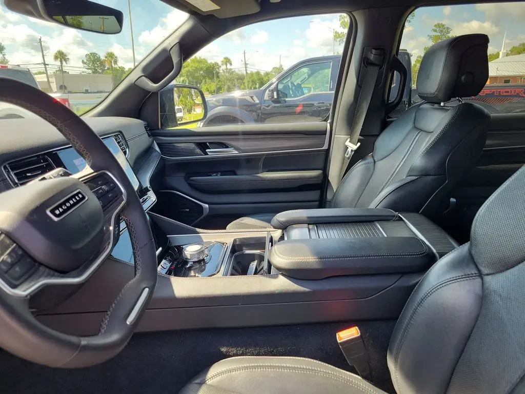 2024 Jeep Wagoneer - $29,109
