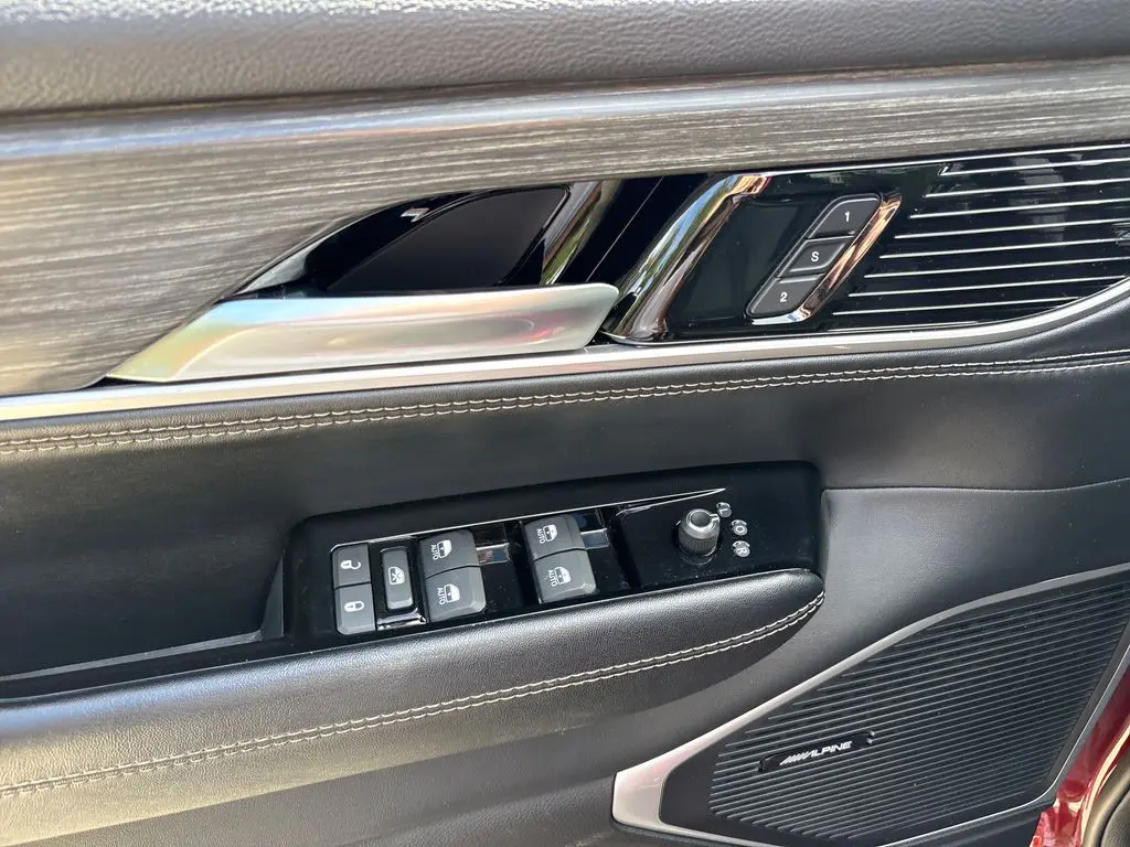 2024 Jeep Wagoneer - $30,301