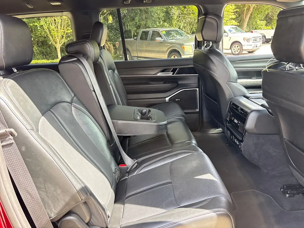 2024 Jeep Wagoneer - $30,301