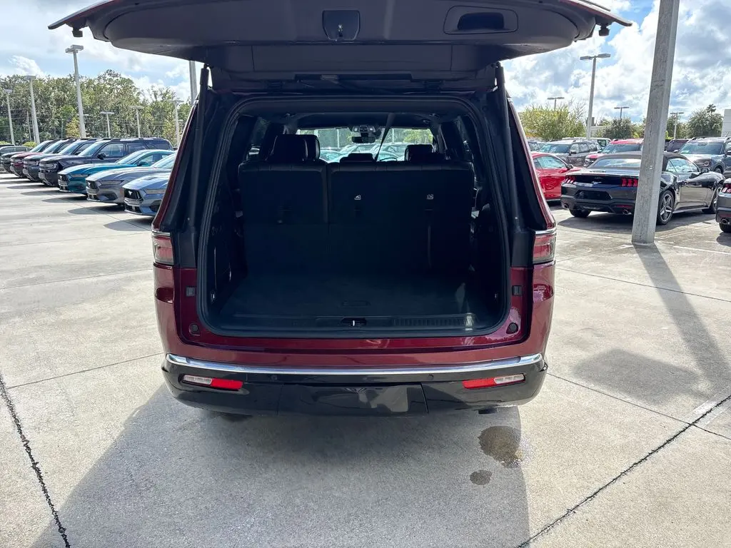 2024 Jeep Wagoneer - $30,301