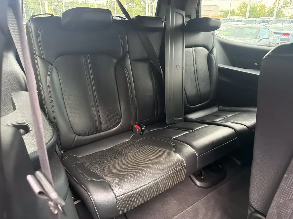 2024 Jeep Wagoneer - $30,000