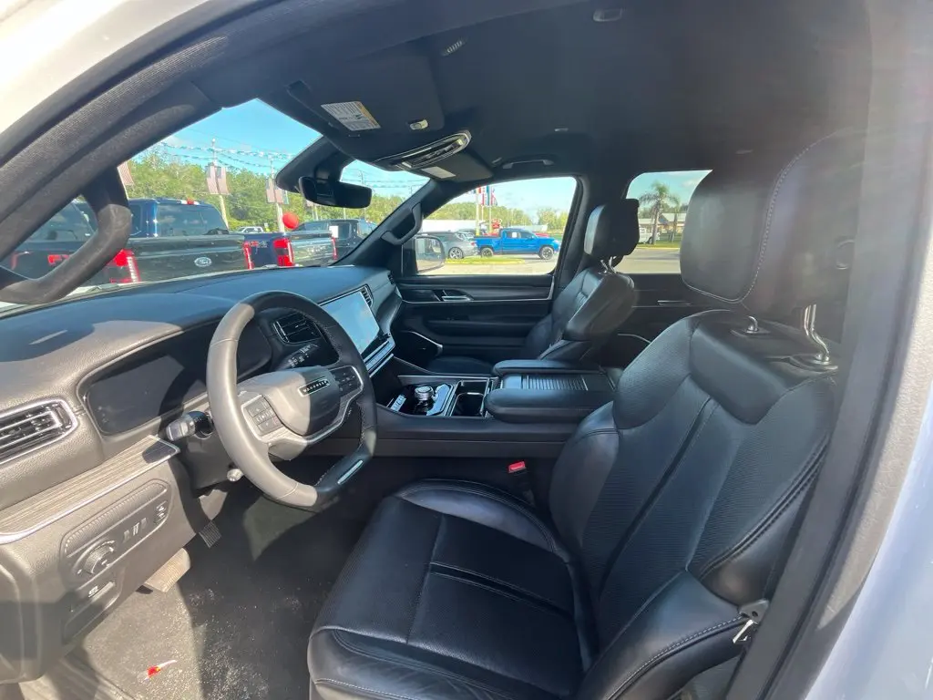 2024 Jeep Wagoneer - $29,987