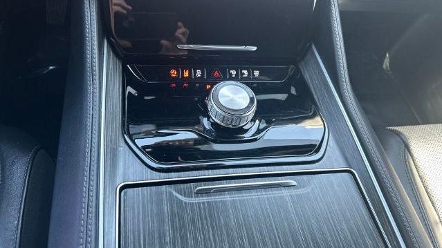 2023 Jeep Wagoneer Carbide