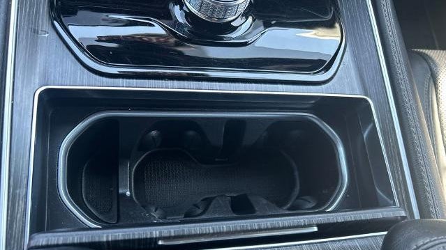 2023 Jeep Wagoneer Carbide