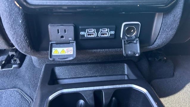 2023 Jeep Wagoneer Carbide
